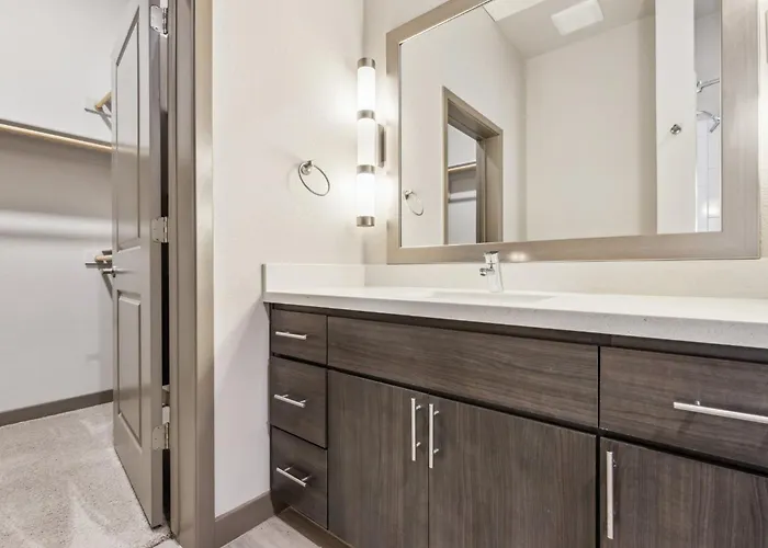 Apartment Cozysuites At Rey Phoenix