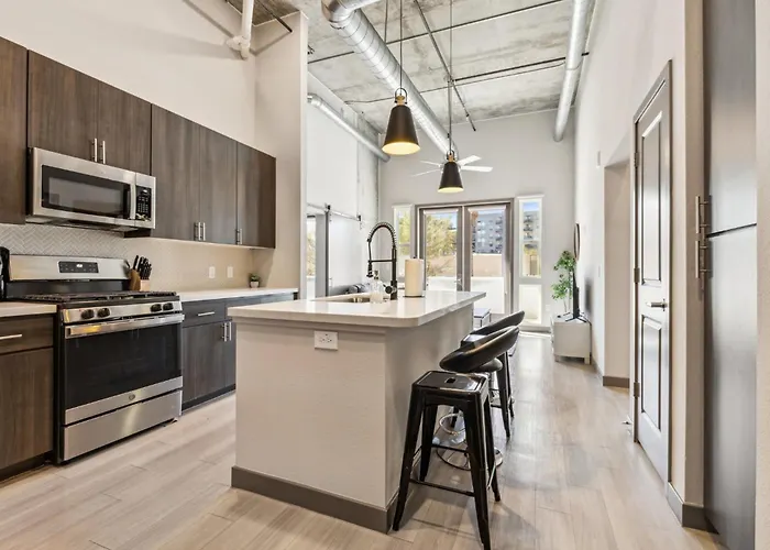 Cozysuites At Rey Apartment Phoenix