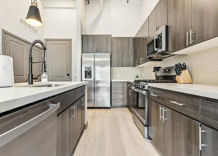 Cozysuites At Rey Apartment *