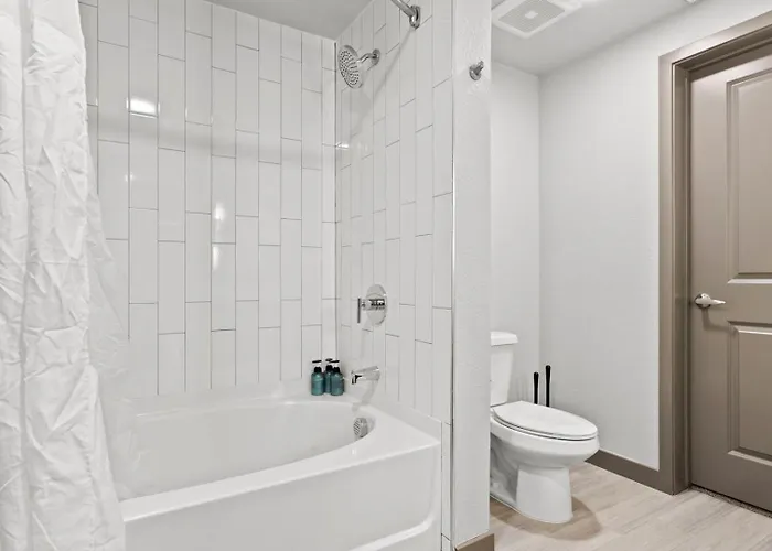 Cozysuites At Rey Apartment *